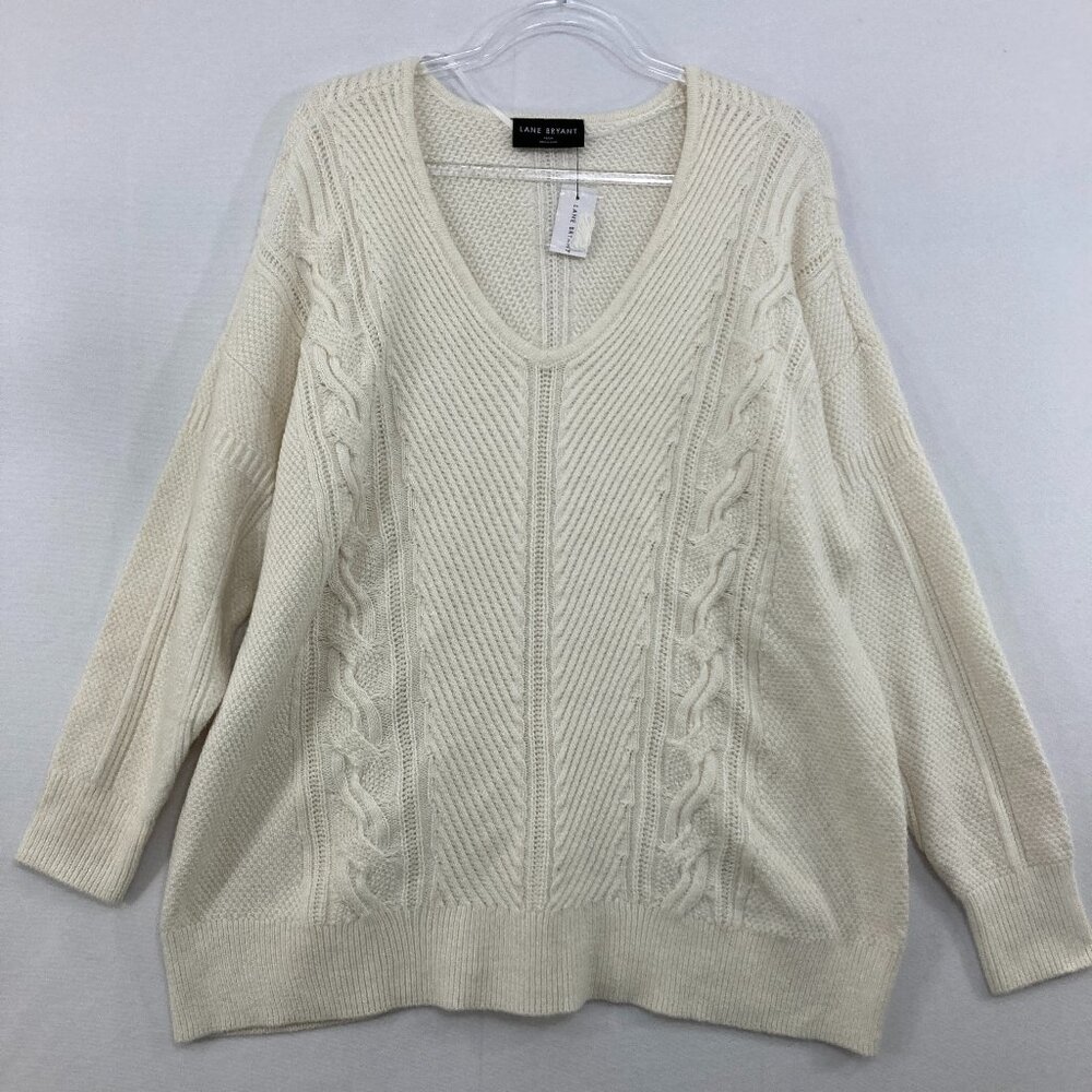 New Lane Bryant size 22/24 White Cable Knit V Neck Slouchy Preppy Sweater